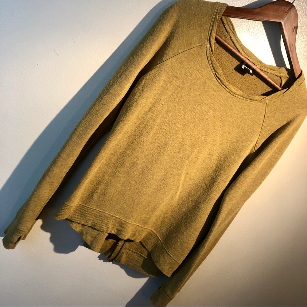 H sweater
